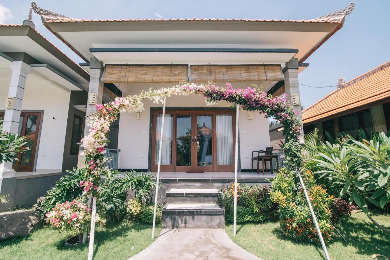 Damar Sanjaya Uttama Villa อาเม็ด ภายนอก รูปภาพ