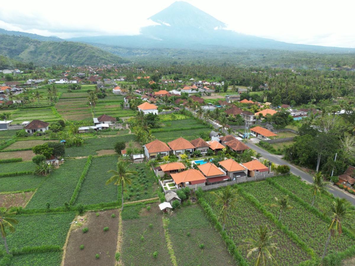 Damar Sanjaya Uttama Villa อาเม็ด ภายนอก รูปภาพ
